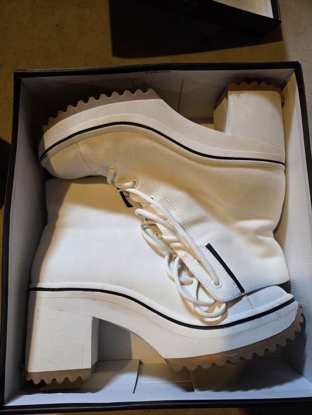 MIA Brittnee Platform Lace-Up Boots White Canvas Women's Size 11